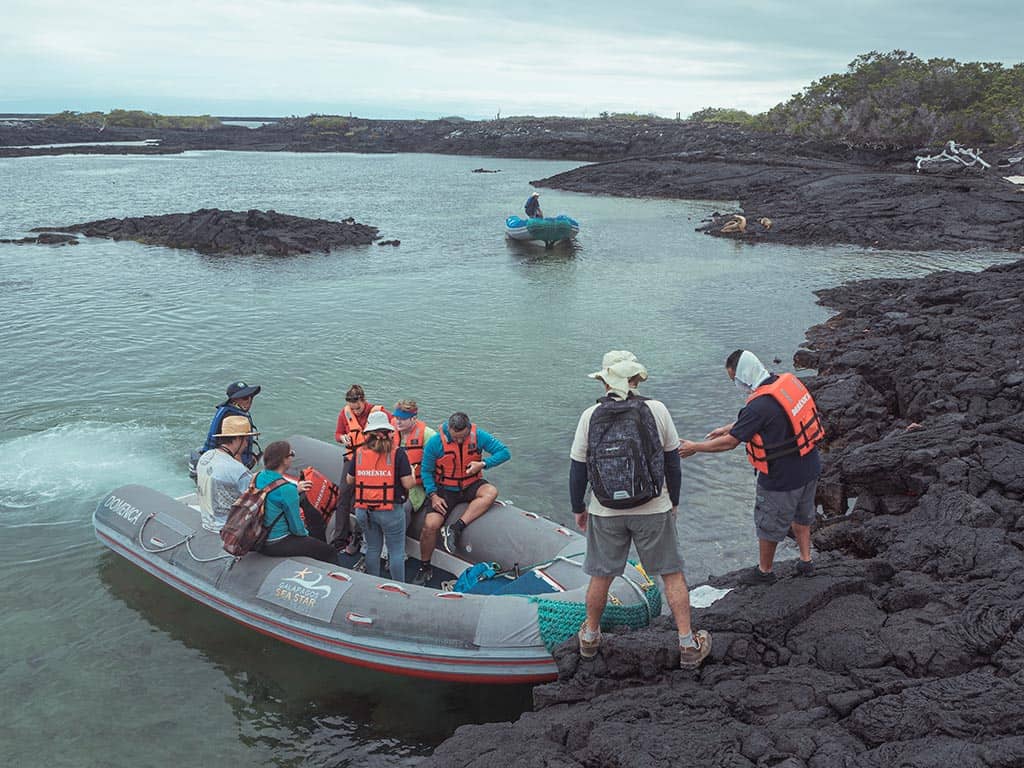 la excursión en barco a galápagos