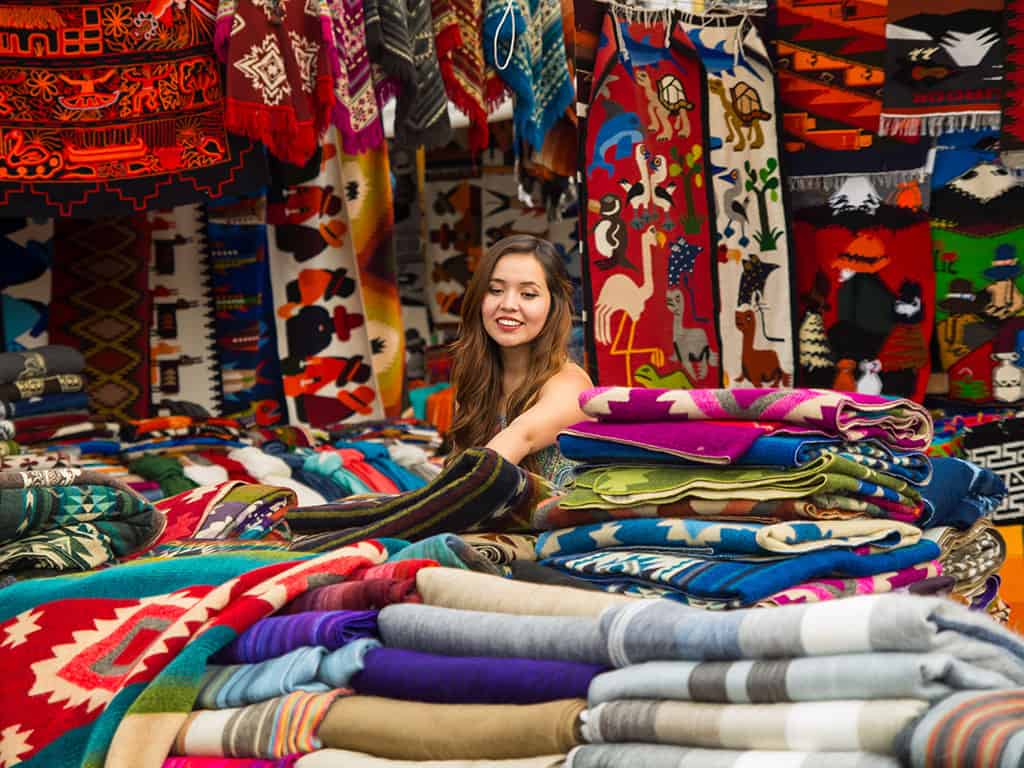 el mercado de otavalo