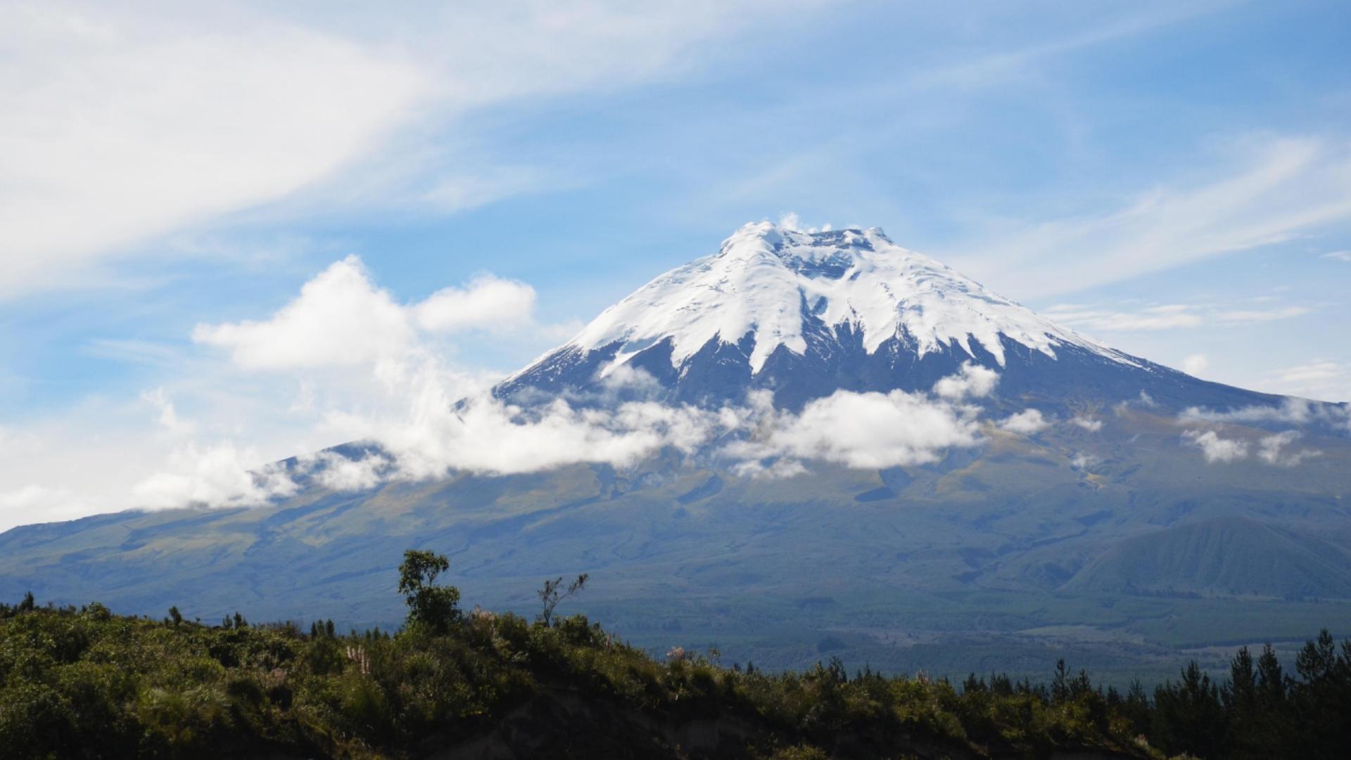 volcanoe-cotopaxi-nevado